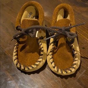 5/$25 size 3 baby moccasins